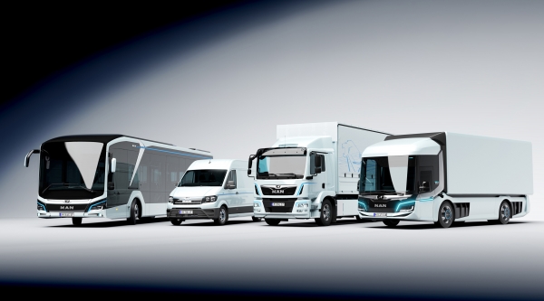 만트럭버스가 ‘2018 독일 하노버 상용차 모터쇼(IAA Commercial vehicle 2018)’에서 자사의 차세대 운송 솔루션인 전기차 라인업을 선보였다.