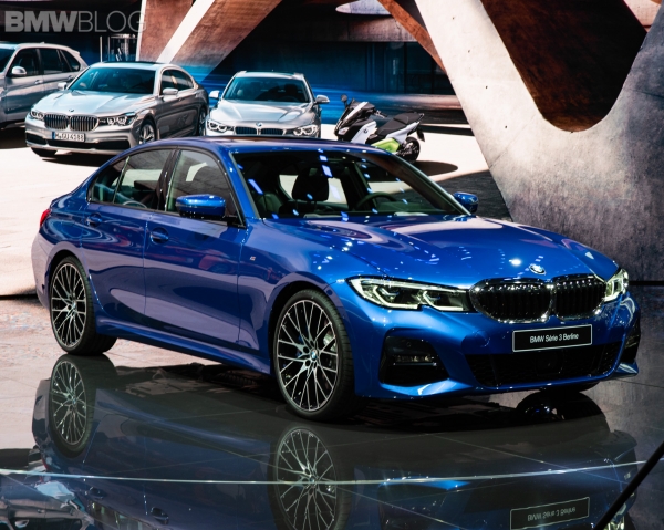 BMW가 2018 파리모터쇼에서 풀체인지된 신형 '3시리즈(G20)'를 공개했다.