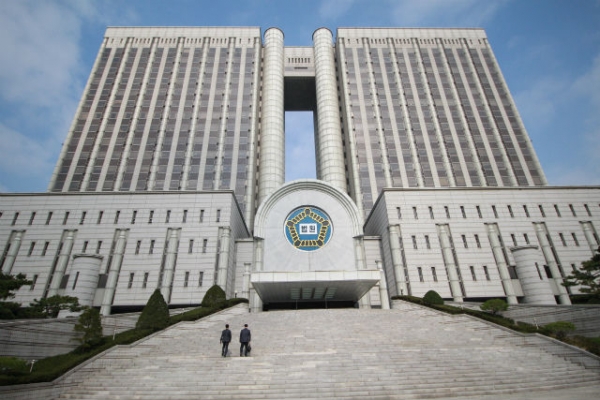 서울지방법원이 BMW코리아 화재사고 관련 집단소송 참여자들이 신청한 BMW코리아 재산 40억원 가압류 신청을 받아들였다.
