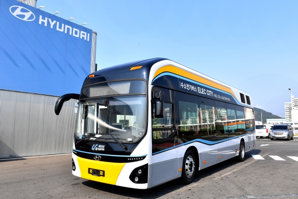 현대차가 국내 최초로 울산광역시 124번 시내버스 노선에 투입하는 '수소전기버스'