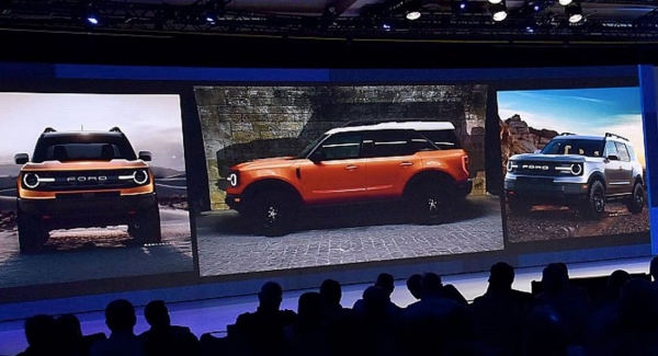포드가 소형 SUV로 오는 2020년 새롭게 출시할 '브롱코' 티저이미지