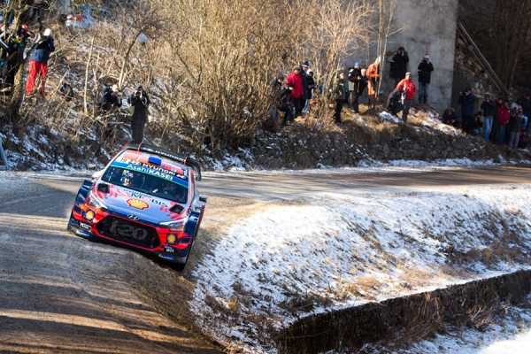 현대차 ‘i20 WRC’ 랠리카가 '2019 월드랠리챔피언십' 시즌 첫 대회인 몬테카를로 랠리에서 달리고 있다.