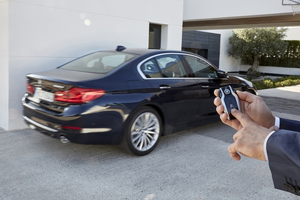 BMW ‘리모트 컨트롤 파킹(Remote Control Parking)' 시스템