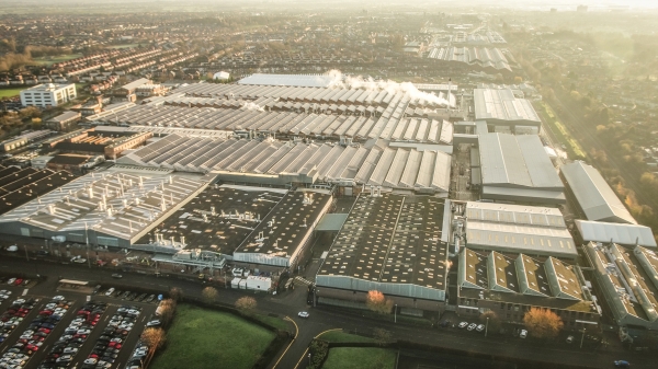 벤틀리모터스가 벤틀리 본사, 크루(Crewe) 공장에 영국 최대의 태양광 카포트를 설치했다고 밝혔다.
