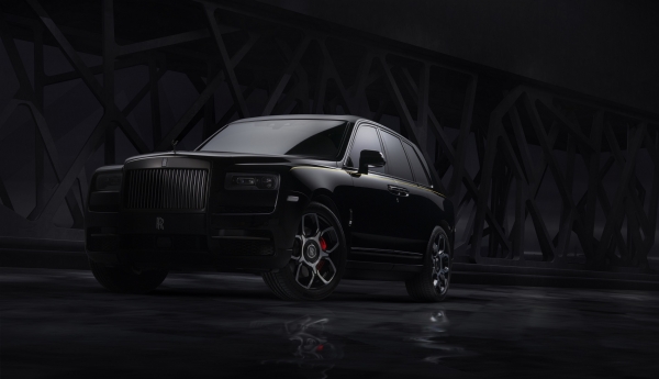 롤스로이스모터카가 고성능 라인업 블랙 배지의 SUV 모델 ‘컬리넌 블랙 배지’를 발표했다.