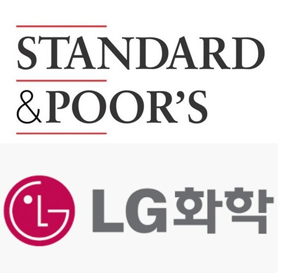 글로벌 신용평가사 스탠다드앤푸어스(S&P)가 LG화학의 신용등급을 강등했다.