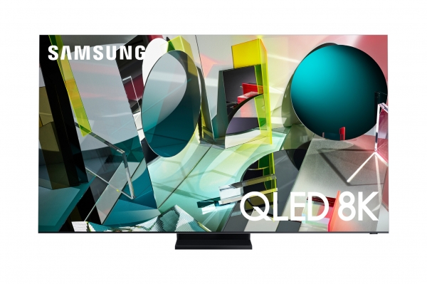 삼성전자 2020년형 'QLED 8K TV'가 미국에 이어 유럽에서도 호평이 이어지고 있다.