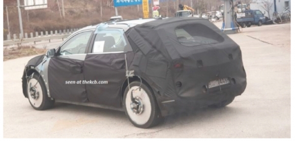 현대차가 포니의 부활을 알렸던 순수전기차(EV) ‘45’의 양산모델이 새롭게 목격됐다. (출처 ː Korea car blog / 전기차 동호회)