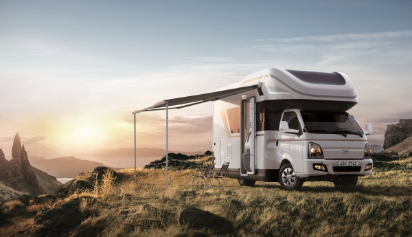 현대차가 소형 트럭 포터Ⅱ를 기반으로 한 캠핑카 ‘포레스트’를 출시한다.
