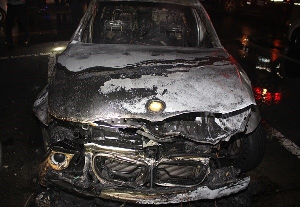 전국적으로 35도를 웃도는 폭염이 이어지고 있는 가운데 한동안 잠잠하던 BMW 차량 화재가 다시 고개를 들고 있다.