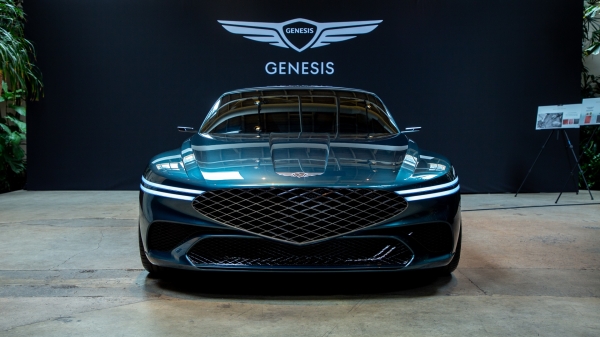 제네시스의 새로운 전기차 기반 GT 컨셉트카 ‘제네시스 엑스(Genesis X)’가 최초로 공개됐다.