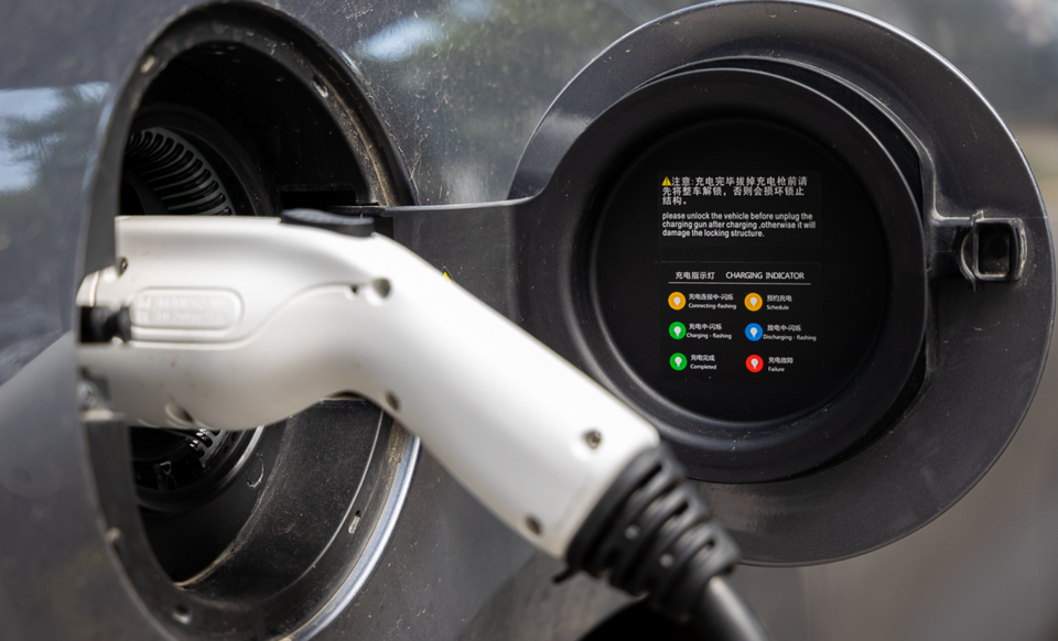 연료가격 상승으로 전기차 유지비용이 가솔린차보다 더 낮아졌다.