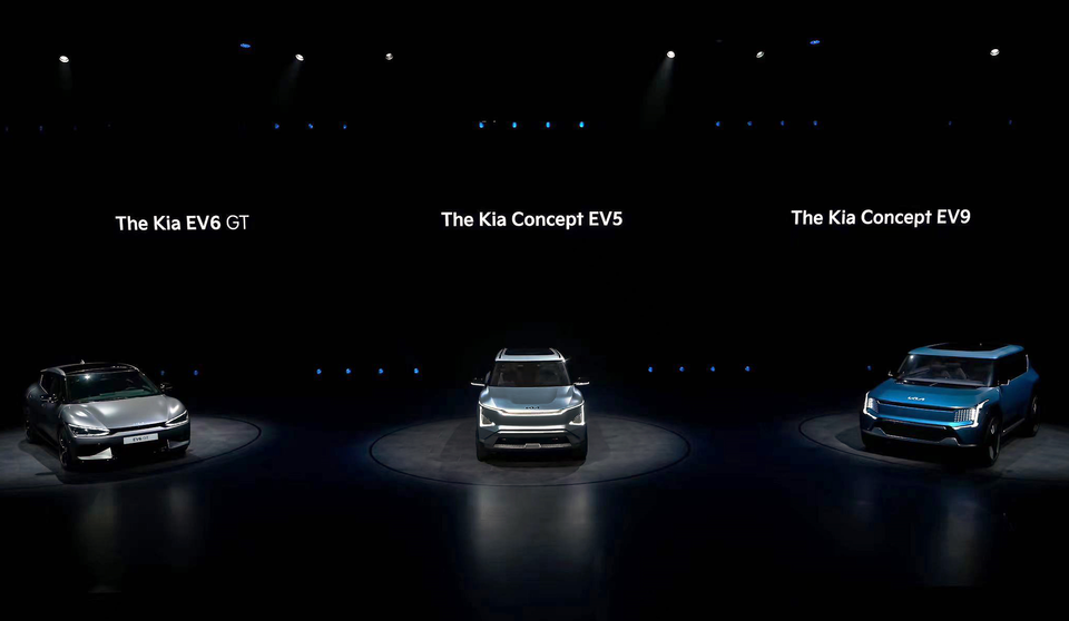 기아 EV 데이(KIA EV Day)에 전시된 EV6 GT, 콘셉트 EV5, 콘셉트 EV9.