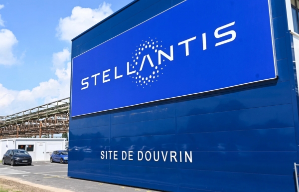 삼성SDI와 스텔란티스가 북미 배터리 합작 2공장 건설을 발표했다.