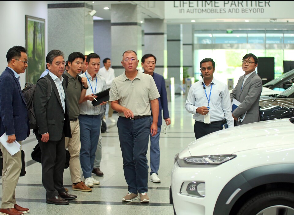 정의선 회장이 7일부터 이틀간 현대차·기아 인도기술연구소와 현대자동차 인도공장을 방문했다.