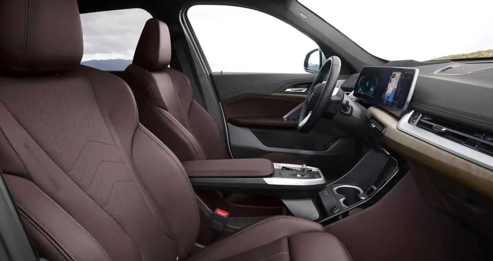 BMW가 열선시트, 스티어링 휠 히팅기능 등에 대한 구독서비스를 포기했다.