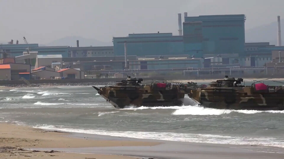 현대모비스의 차량용 헬스케어 신기술이 해병대 상륙돌격장갑차에 탑재된다.