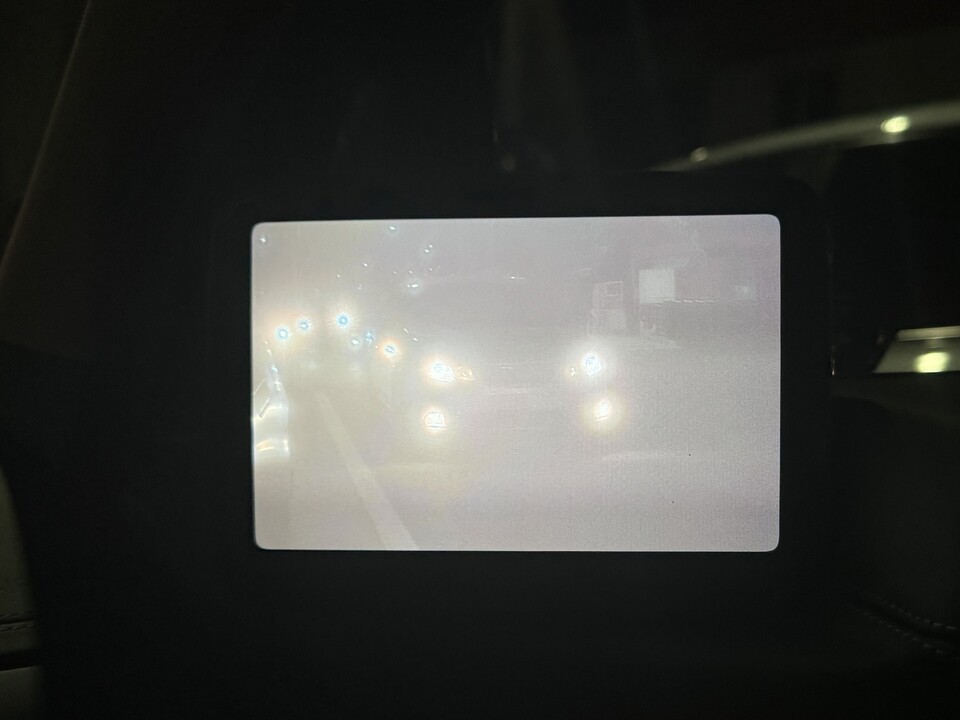 사진 : 디지털 사이드미러에 습기가 발생한 제네시스 GV60 (출처=자동차리콜센터)