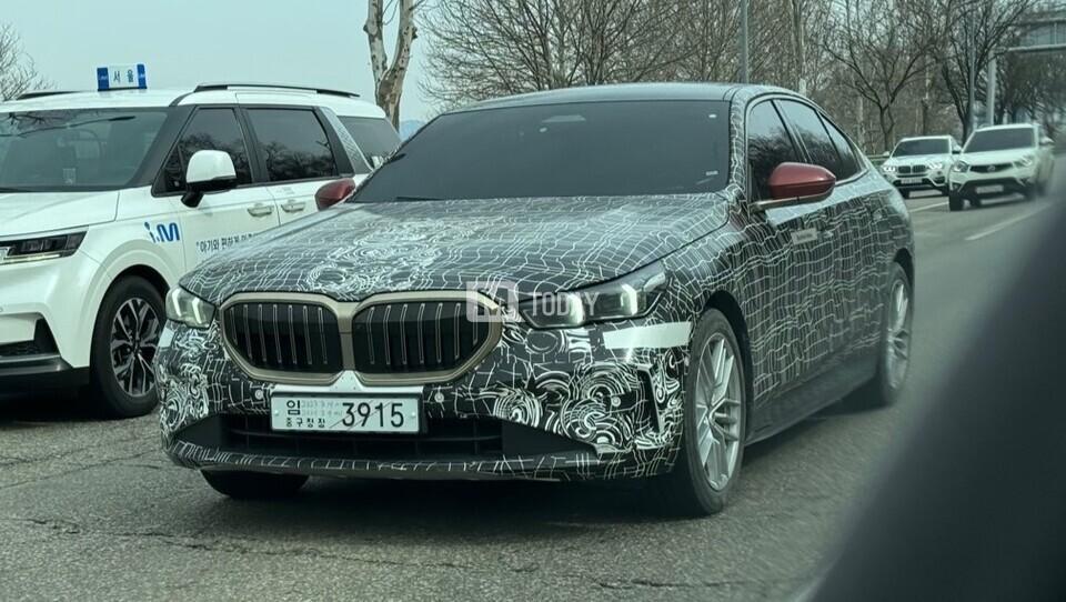 사진 : BMW i5 테스트카