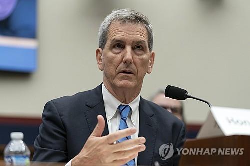 트럼프 취임 맞춰 사임 발표한 마이크 휘터커 미국 연방항공청(FAA) 청장(출처: 연합뉴스)