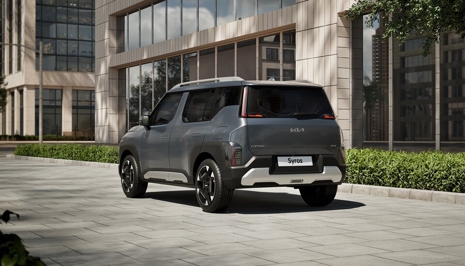 도심형 콤팩트 SUV 기아 시로스