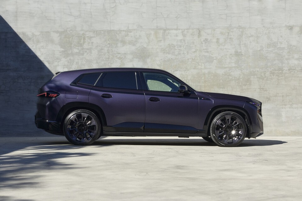 사진 : BMW XM Kith 콘셉트
