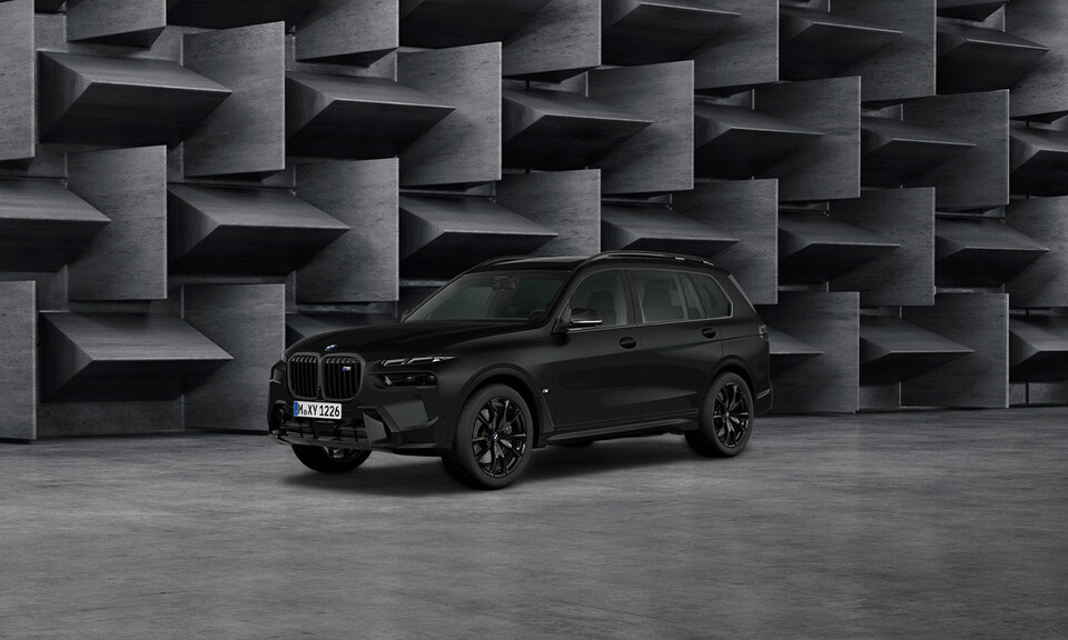 사진 : BMW X7 M60i xDrive M 스포츠 프로 인디비주얼 올 블랙 에디션