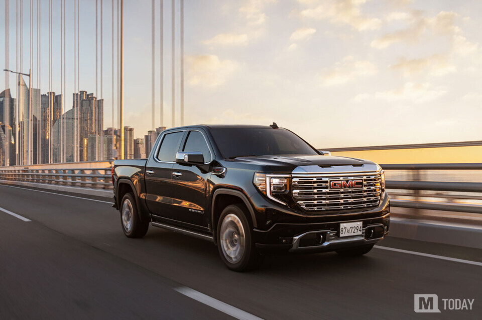 2024년형 GMC 시에라 드날리(Sierra Denali)