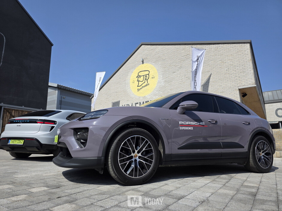 포르쉐 마칸 일렉트릭(Porsche Macan Electric)