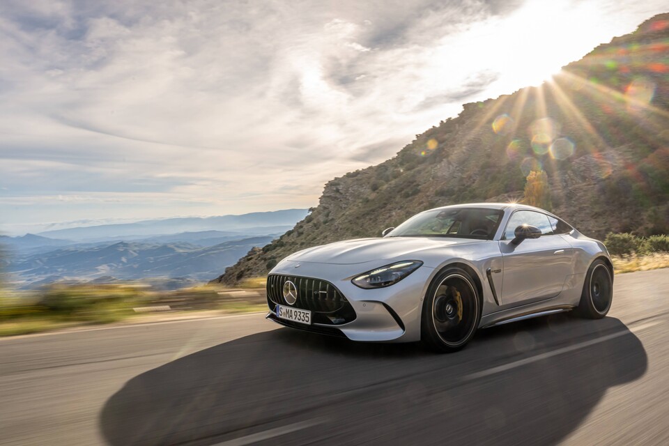 사진 : 메르세데스-AMG GT