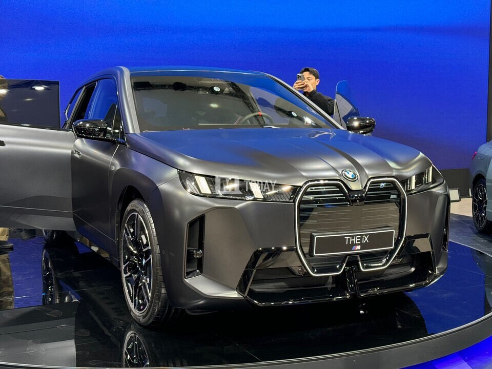 사진 : BMW 뉴 iX M70 xDrive