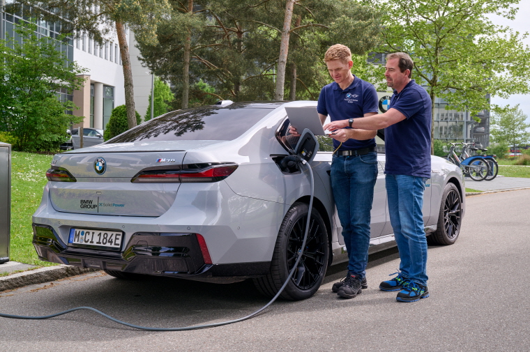 전고체 배터리를 장착한 BMW i7