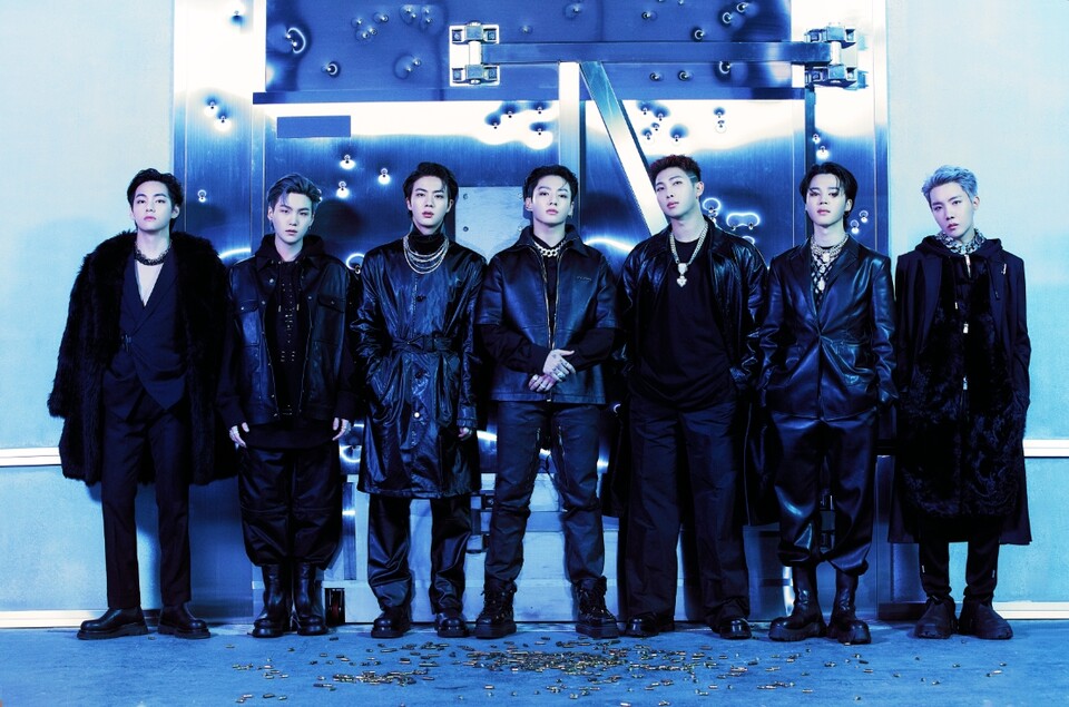 防弾少年団(BTS) - ARMY 2期 BTS、完全体復帰目前！6月除隊で始まる「第2章」とは？ < GLOBAL