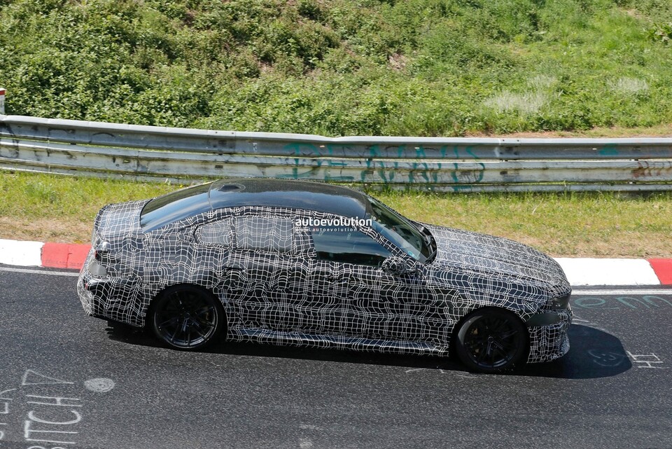 사진 : BMW M5 페이스리프트 테스트카 (출처=Autoevolution)
