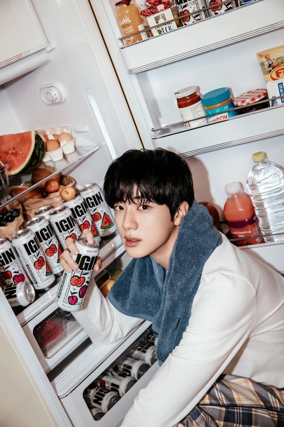 BTS JIN IGIN APPLE TONIC ポスター JIN FOR IGIN 🫶🥰🍎 IGIN WHERE SMILES BEGIN #IGINbyJin #IGIN