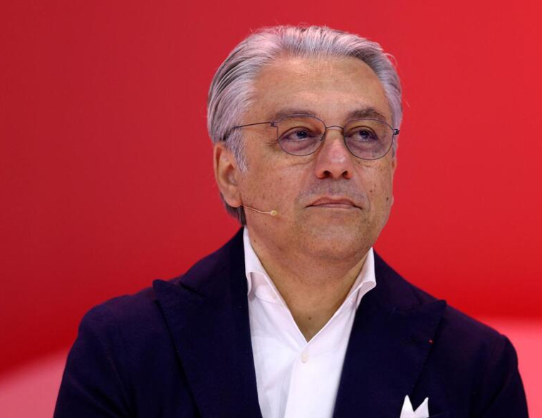 르노그룹 루카 데 메오CEO가 명품브랜드 케링그룹으로 자리를 옮긴다.