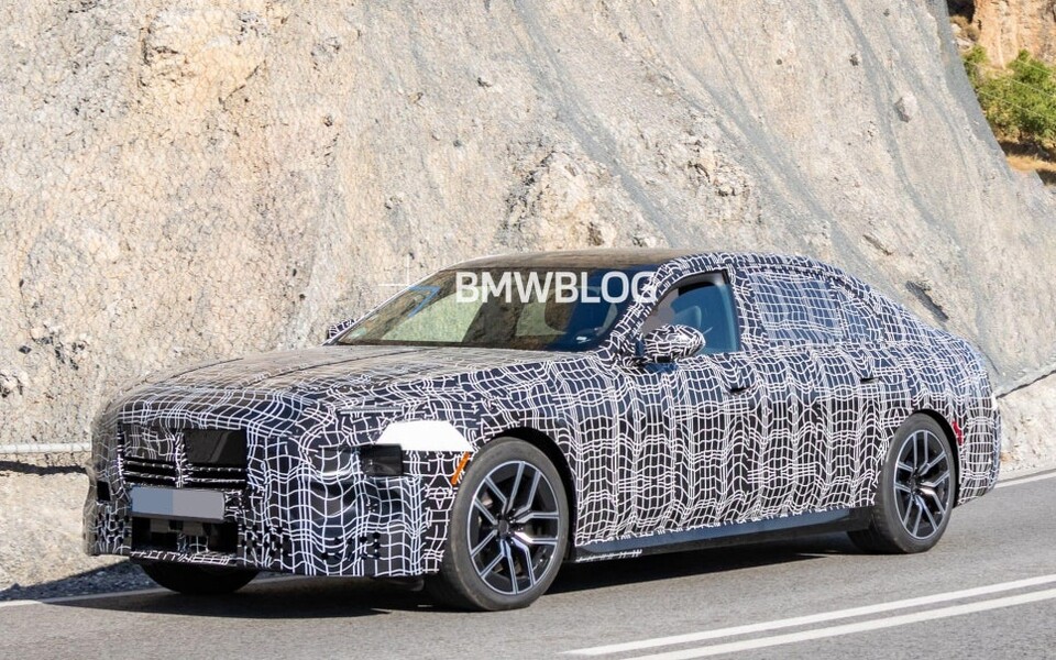 사진 : BMW 7시리즈 페이스리프트 테스트카 (출처=BMW BLOG)
