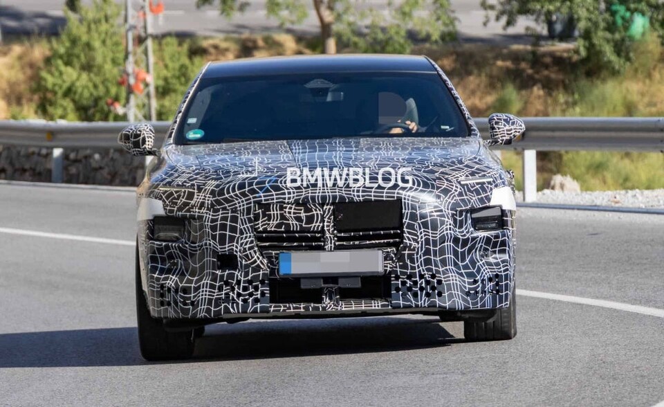 사진 : BMW 7시리즈 페이스리프트 테스트카 (출처=BMW BLOG)