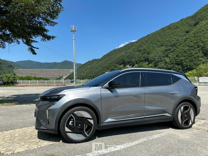르노 세닉 E-Tech 100% 일렉트릭