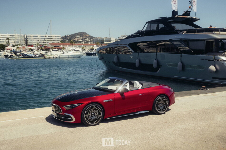 디 올-뉴 메르세데스-마이바흐 SL