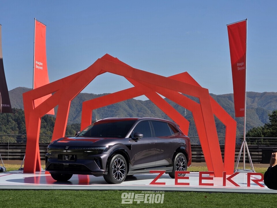 [시승] '처음 만나는 중국산 프리미엄 SUV' 지커 7X⋯부드러운 패밀리 S...