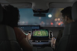 "주차 중 게임 한판?" 포드, 차량 전용 복고풍 게임 앱 출시 - 뉴스 썸네일 이미지